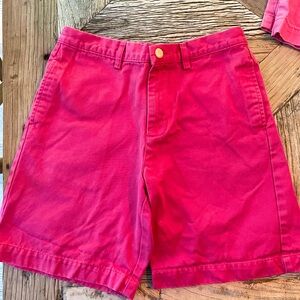 Vineyard Vines boys shorts size  10. Nantucket red color. Like new condition.